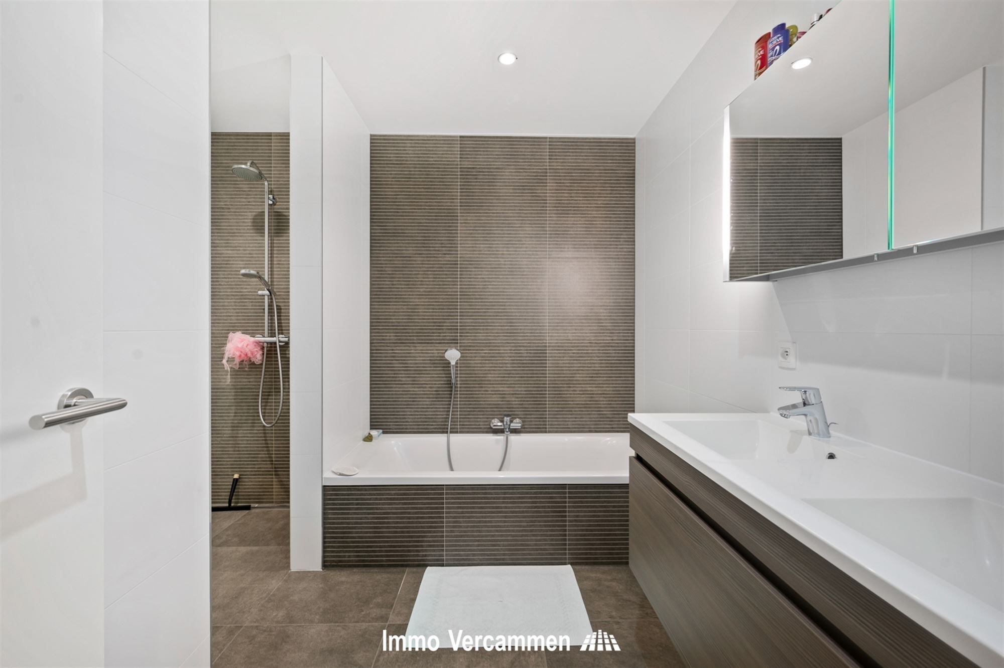 Recent gelijkvloersappartement te Onze-Lieve-Vrouw-Waver foto 10
