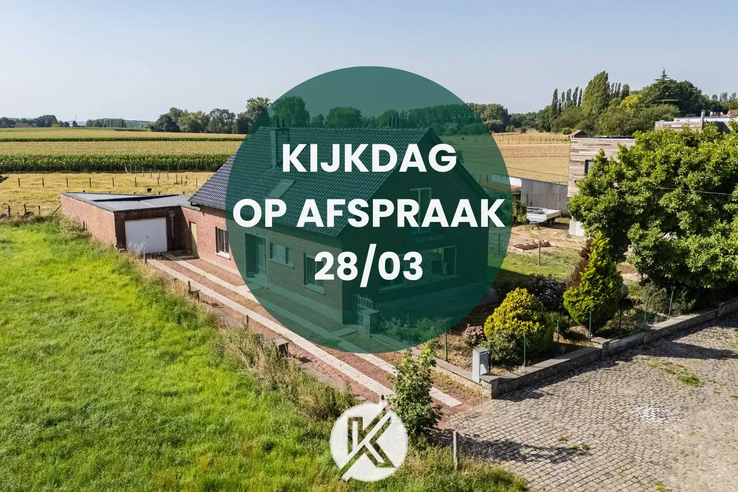 Vrijstaande woning met renovatiepotentieel foto {{pictureIndex}}