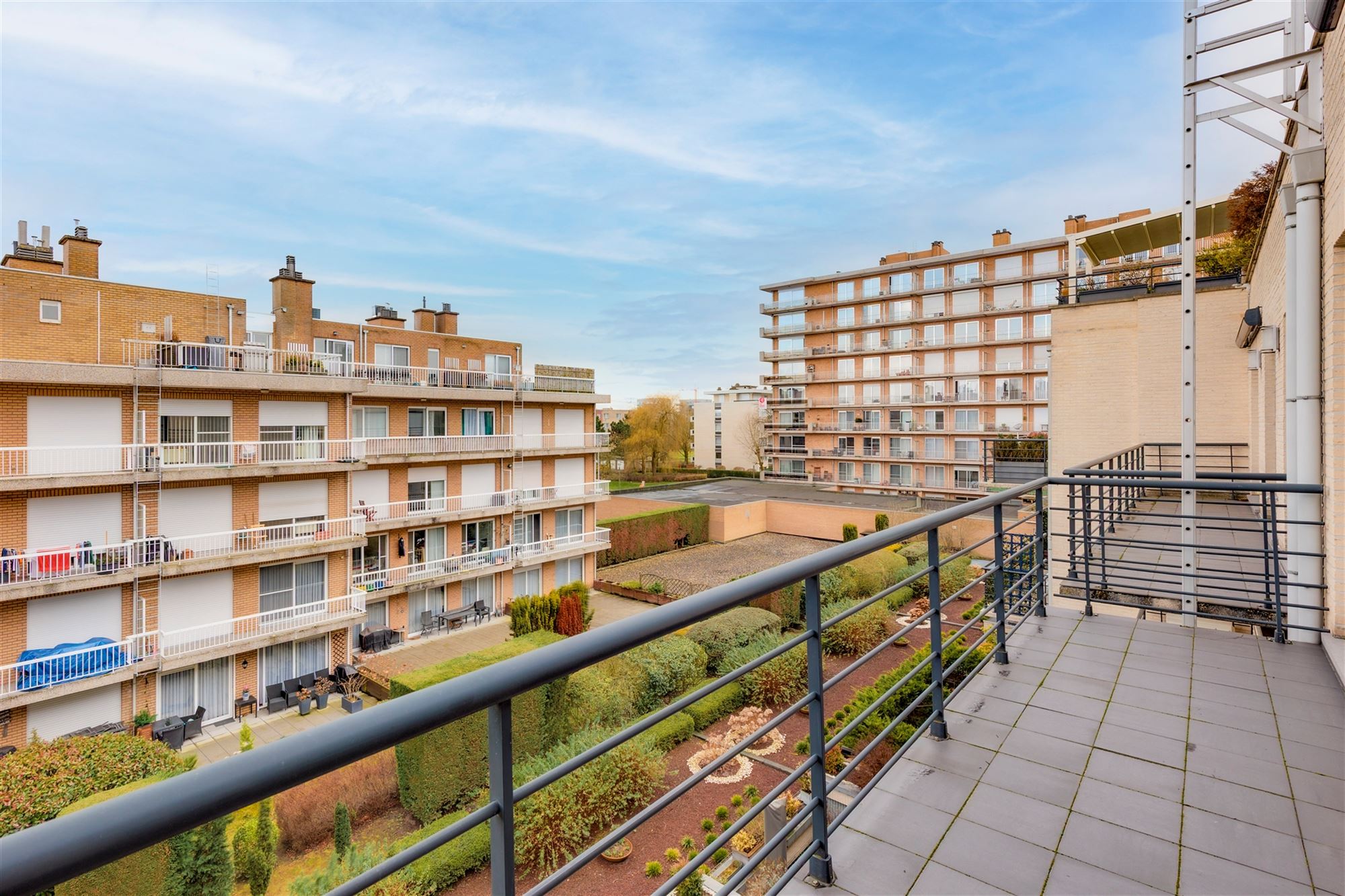 Instapklaar appartement met twee terrassen foto 2