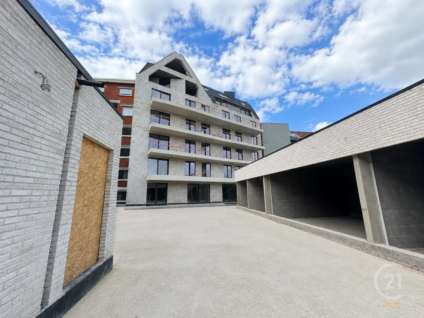 Garage te koop Badenlaan 110-112 - 8434 Westende