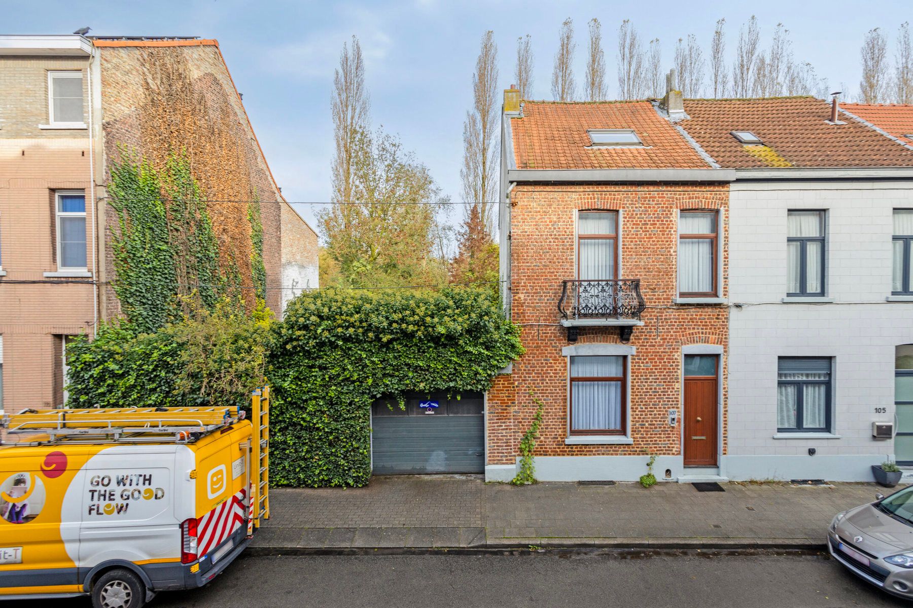 Gezinswoning + terrein voor het oprichten 5 appartementen foto 2