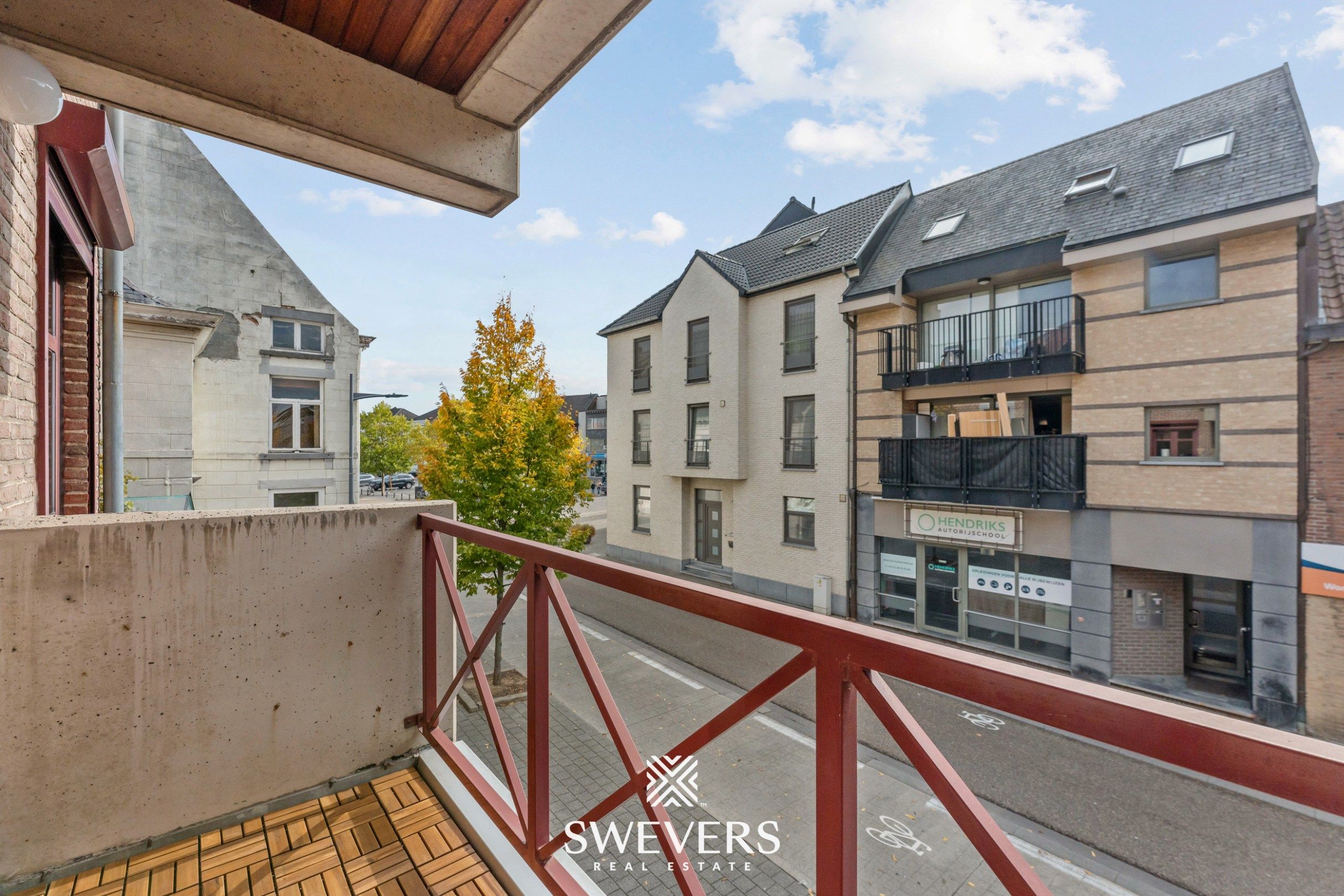 Instapklaar en lichtrijk duplexappartement in centrum Herk-de-Stad foto 21