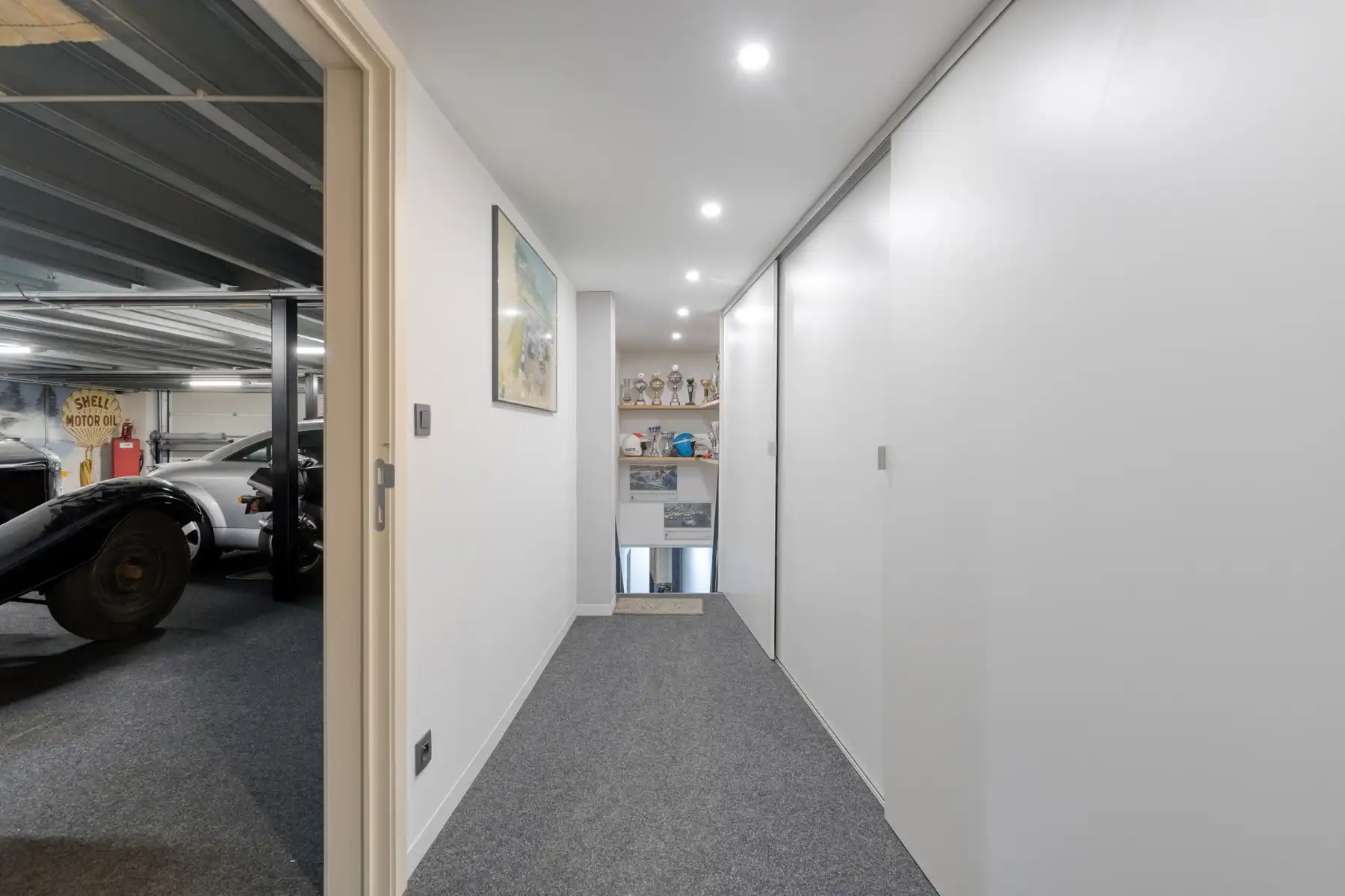 Recent vernieuwde loods met bovenliggend luxe appartement ! foto 18