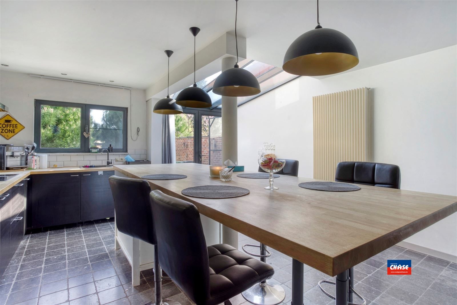 Recent gerenoveerde woning met 3 slaapkamers en tuin foto 3