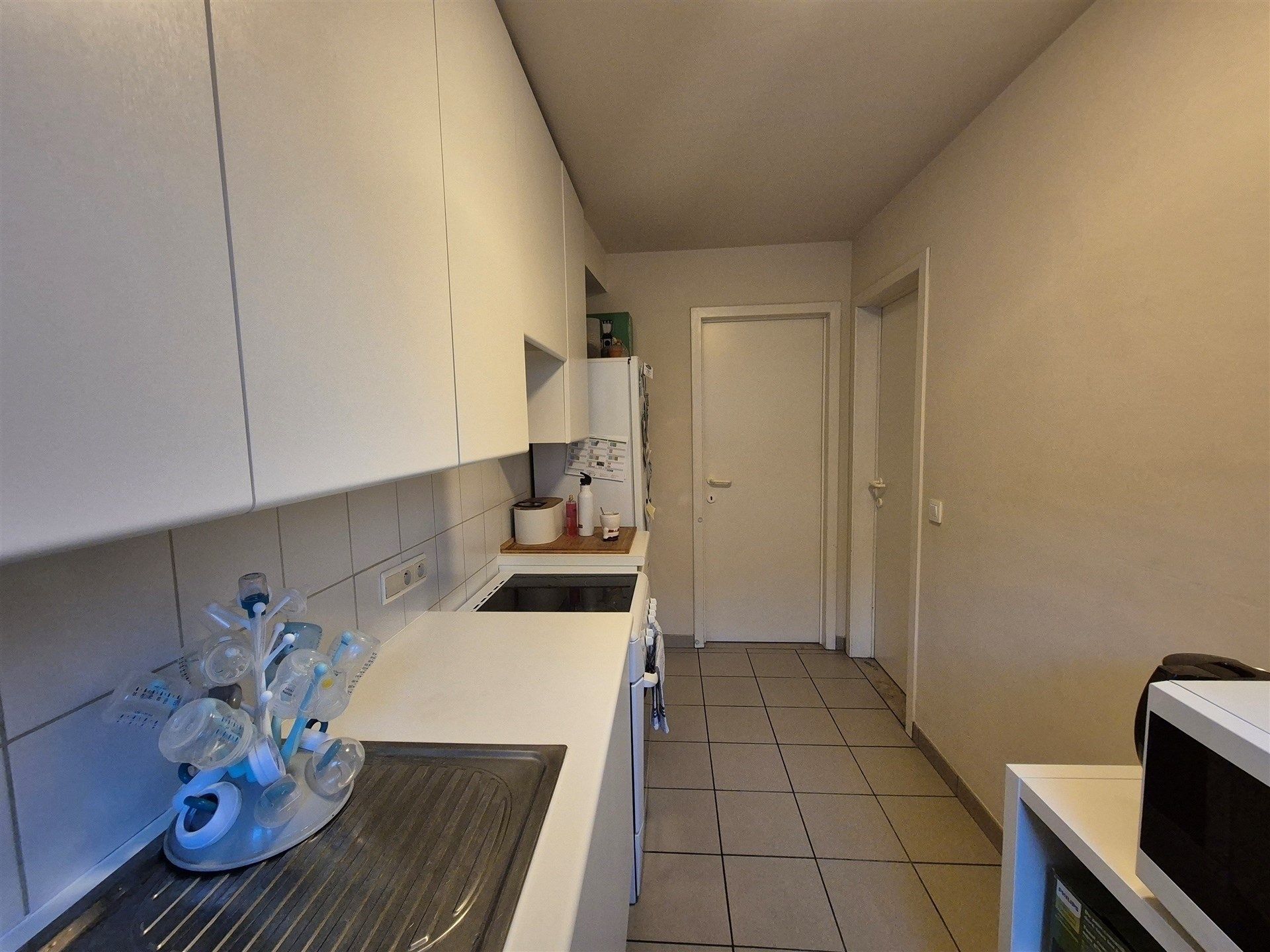 Zeer centraal gelegen appartement met terras. foto 10