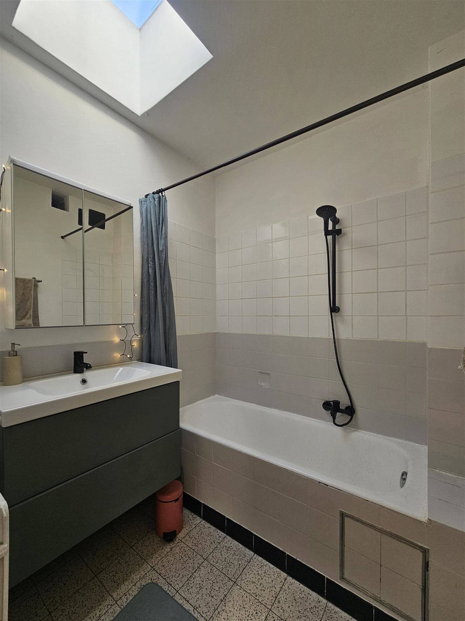 Instapklaar appartement met ruim terras vlakbij het centrum. foto 7