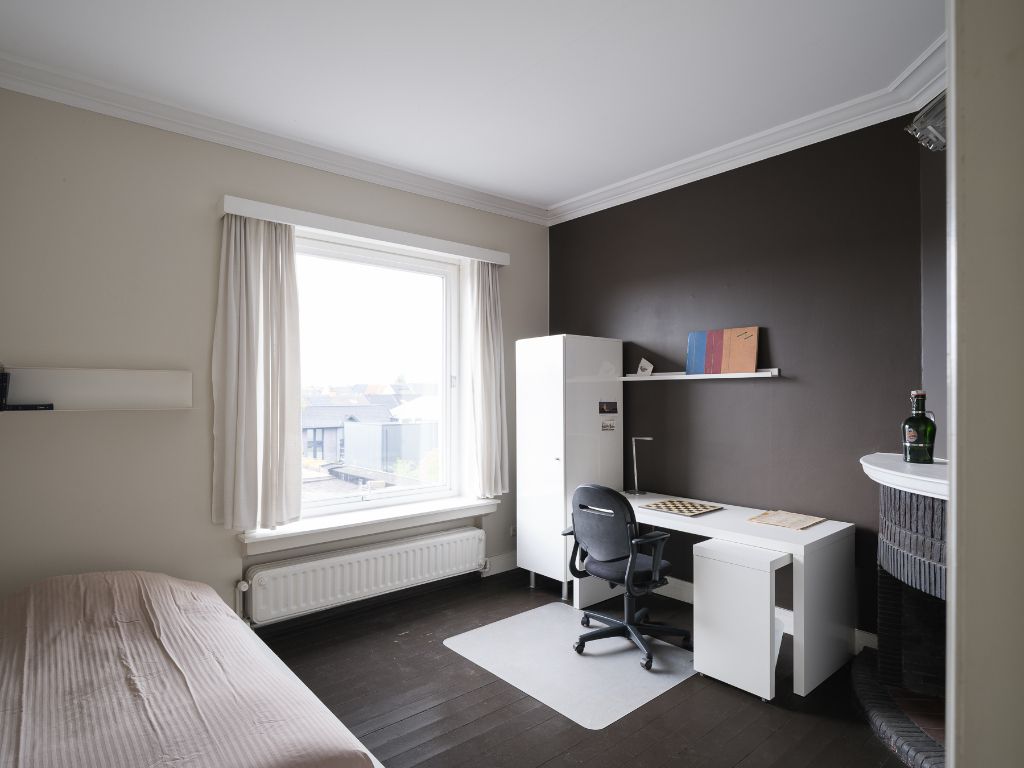 Bijzonder ruime & karaktervolle burgerwoning met zonnige stadstuin en extra bijwoonst in een hippe en opkomende buurt nabij Dok Noord. foto 26