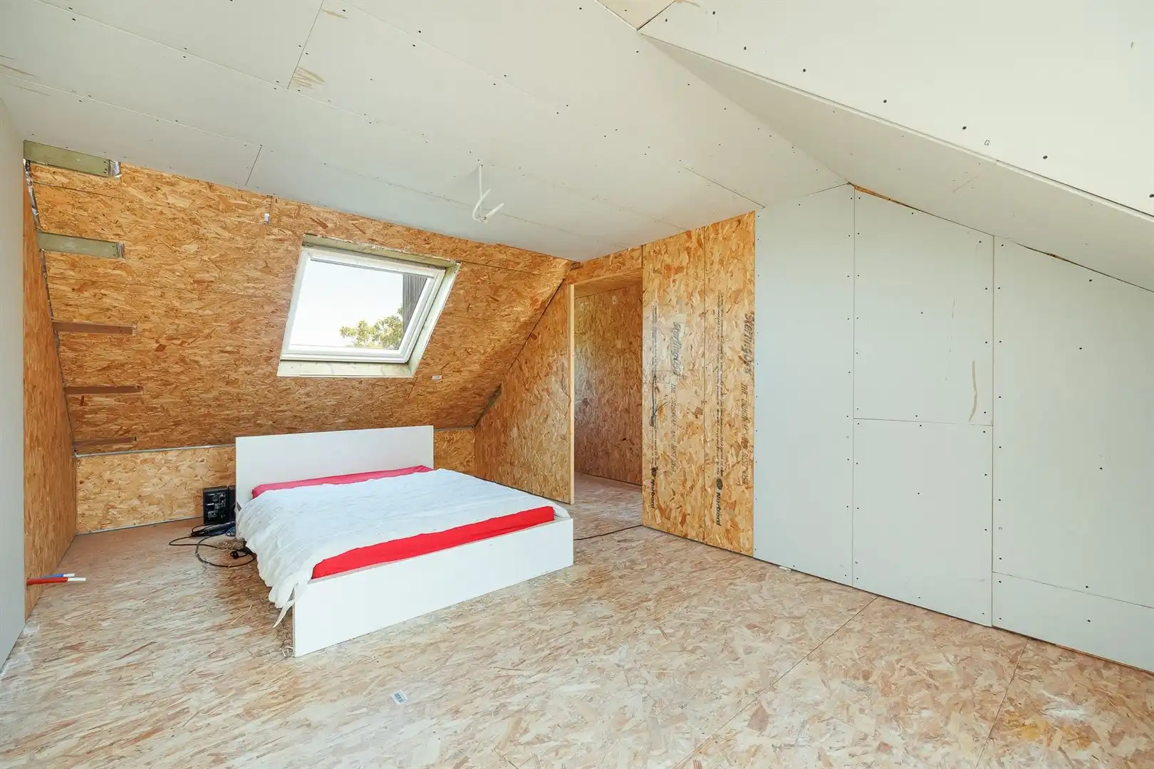 Zelf wonen of investeren? Ideaal in deze GB met tuin!! foto 16