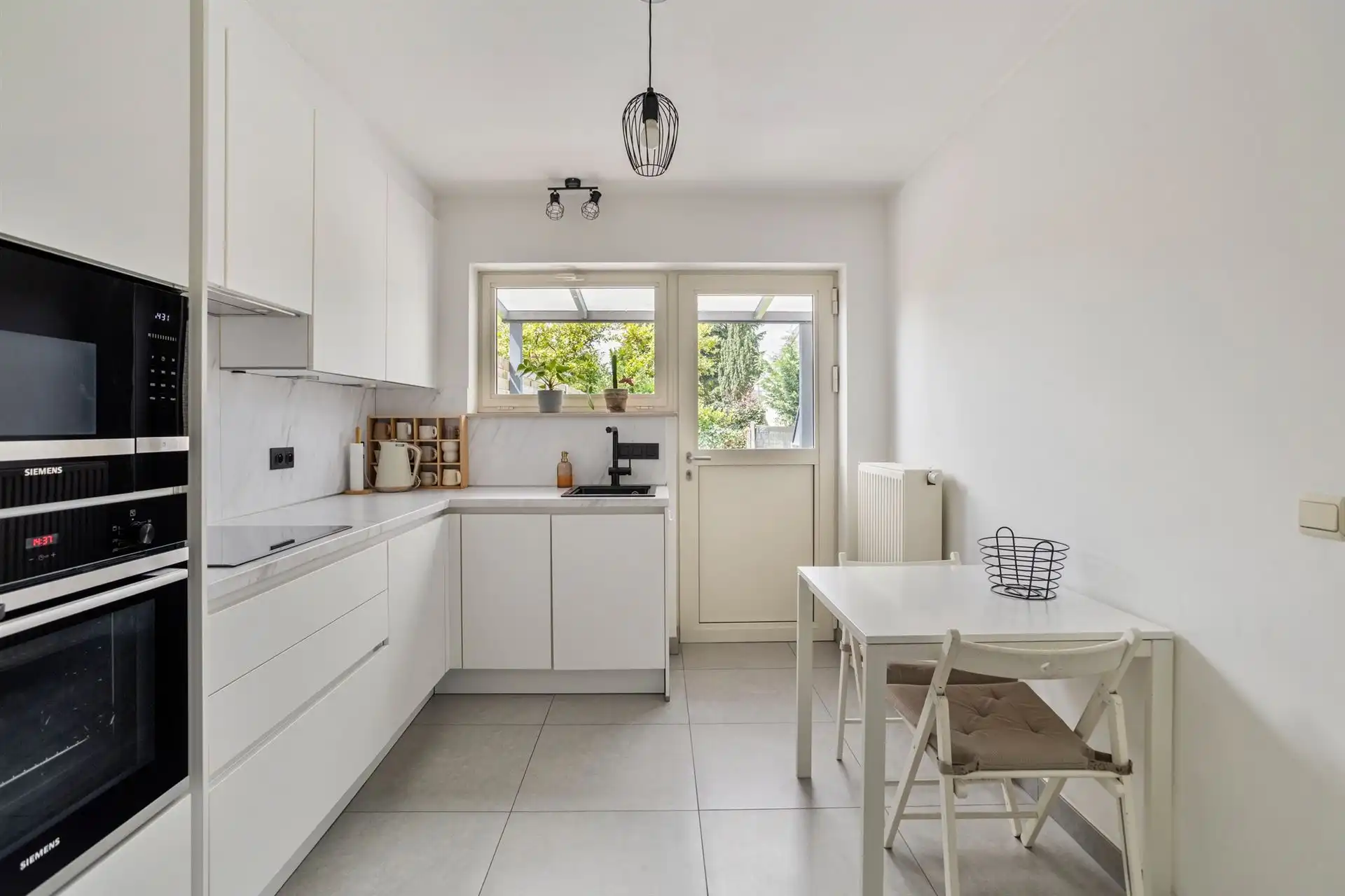 Instapklare woning met 3 slaapkamers en garage.  foto 7