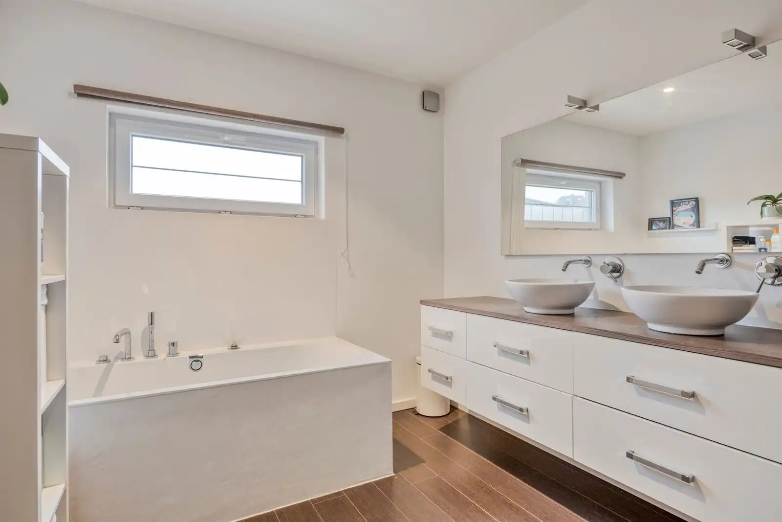Halfopen bewouwing 5 slaapkamers met tuin  foto 15