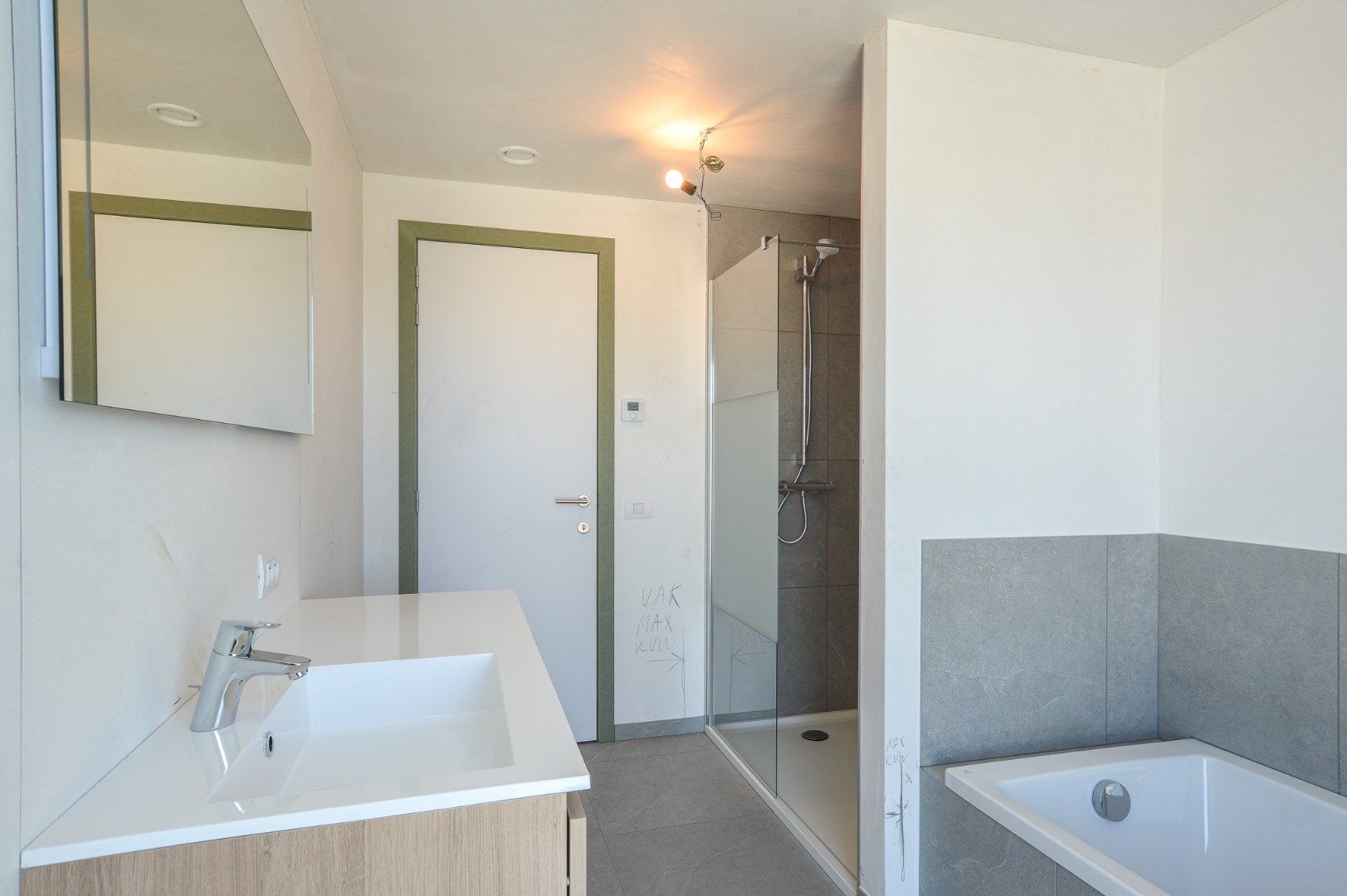 Nieuwbouwwoning met 3 slaapkamers te huur  foto 12