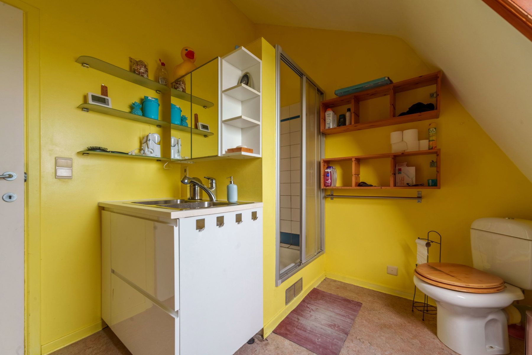 Grote gezinswoning te Hemiksem.  foto 11