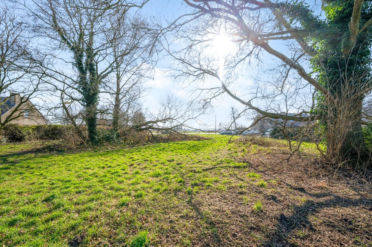 TOP commerciële bouwgrond bij het binnenkomen van Lochristi foto {{pictureIndex}}