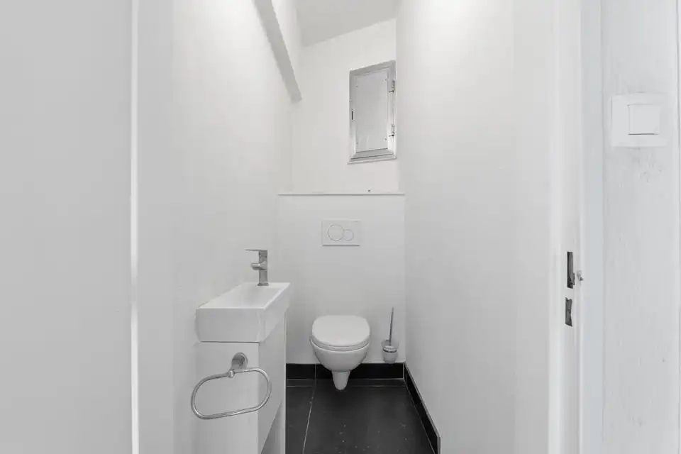 LICHTRIJK APPARTEMENT MET 2 SLKS IN HET CENTRUM VAN SINT-TRUIDEN foto 19