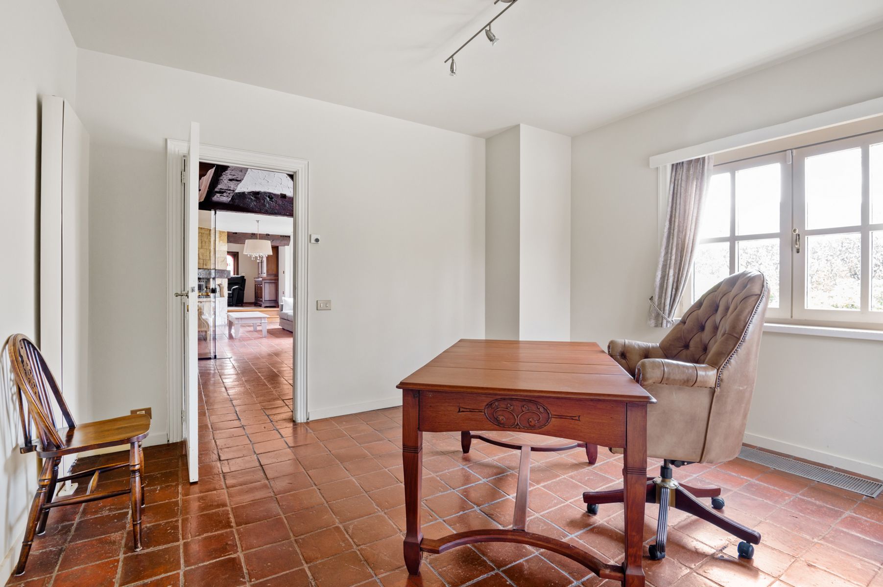 Te renoveren villa met uniek vrij zicht op ca. 2.065m². foto 15