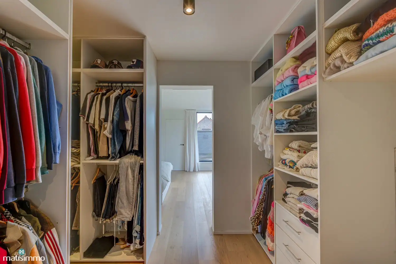 MODERNE VILLA MET INGEBOUWD ZWEMBAD, 3 SLAAPKAMERS EN PRAKTIJKGEDEELTE IN RUSTIGE OMGEVING TE WELLEN foto 19