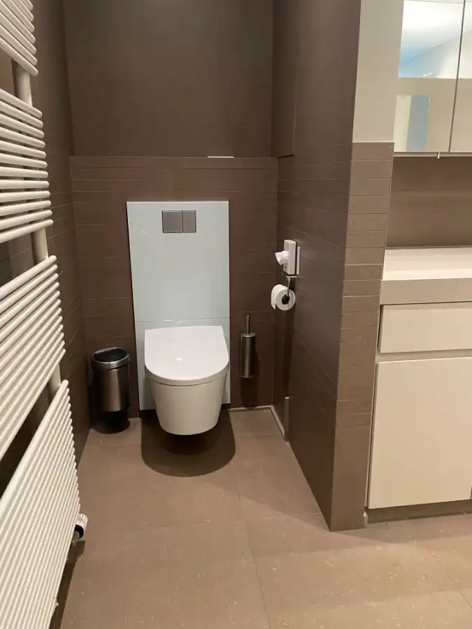 LUXE APPARTEMENT + zeer riant zongericht terras, dubbele garage & (wijn)kelder foto 45