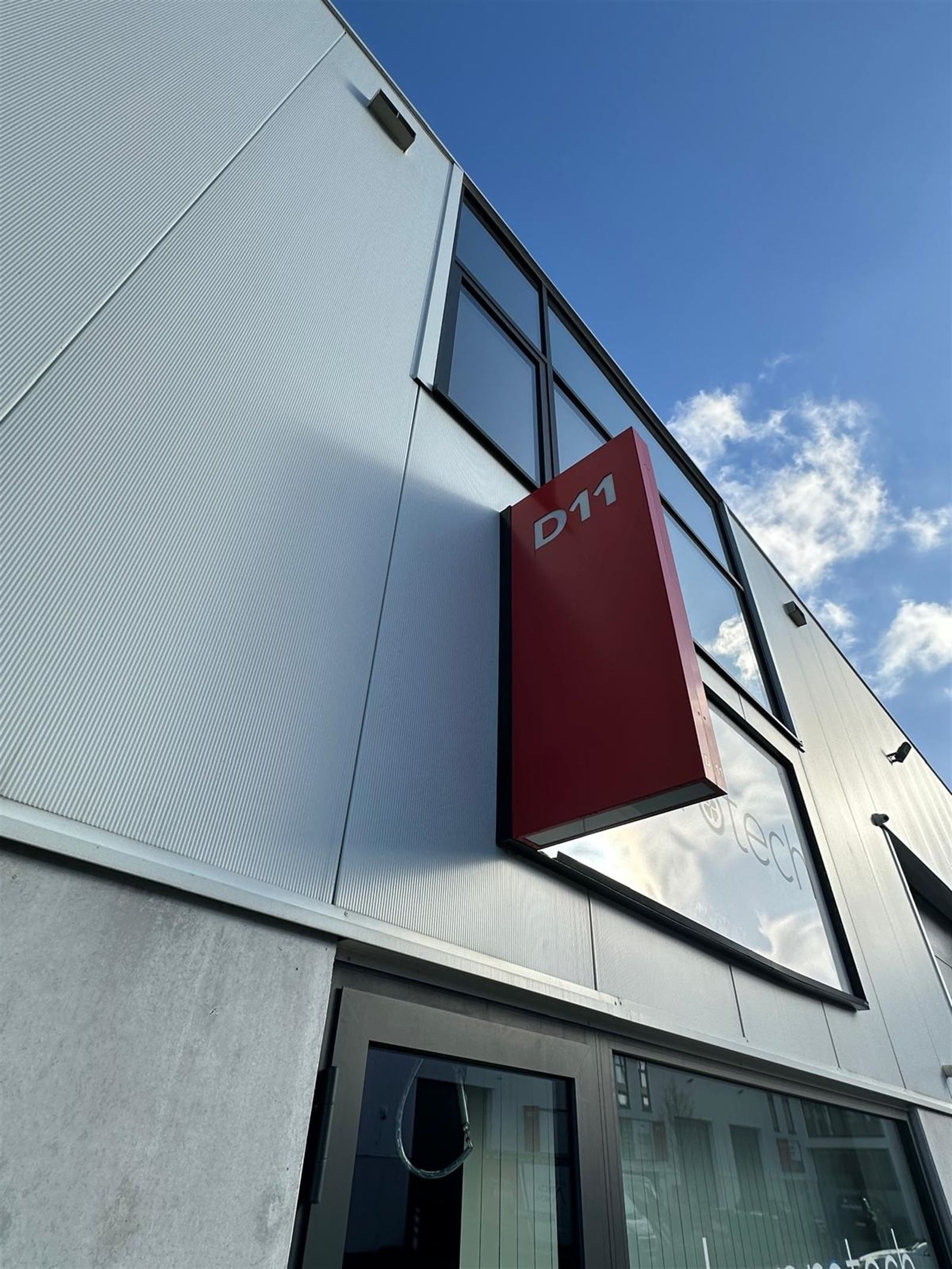 Bedrijfspand  in business park Gate 7 (ultramodern businesspark) foto 2