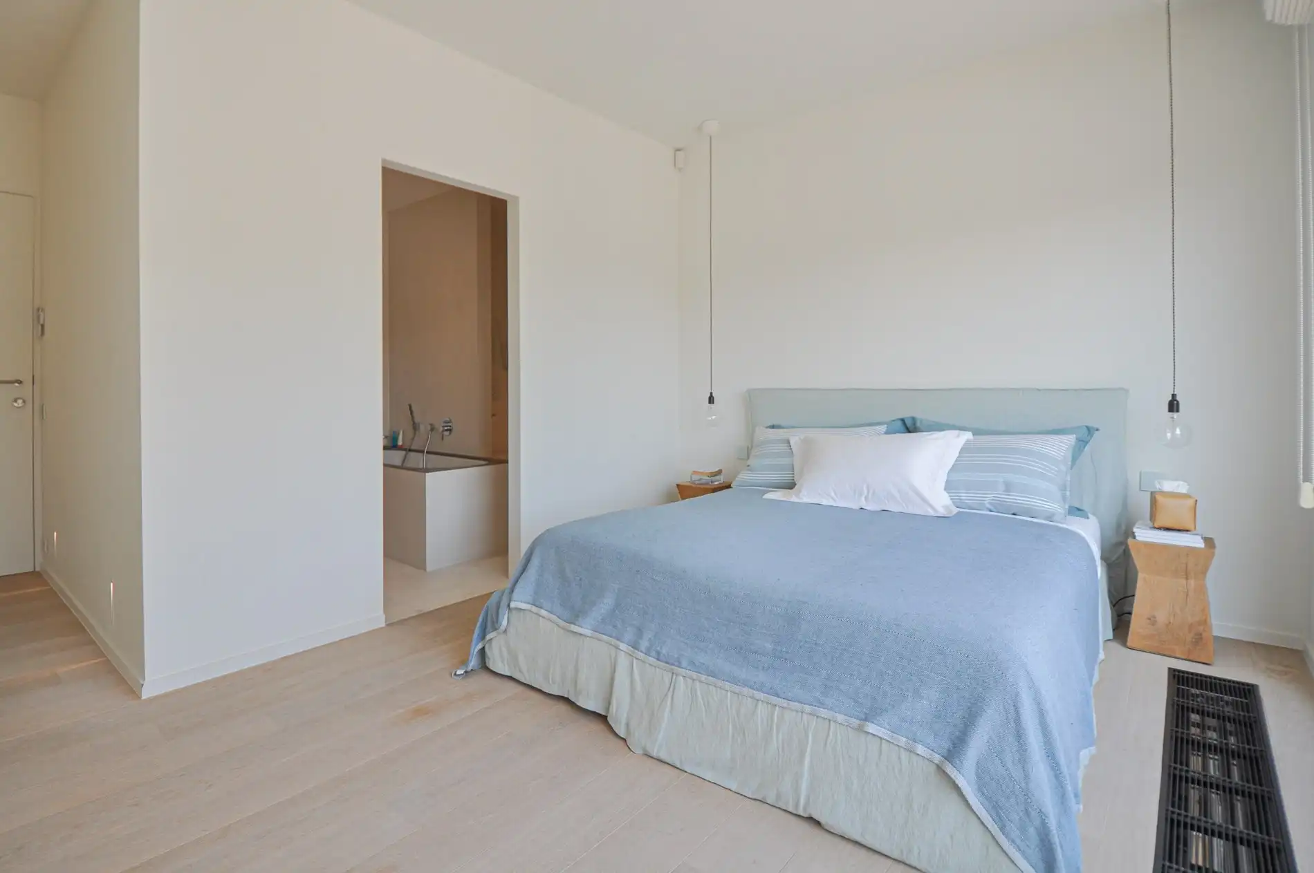 Subliem hoekappartement met ruime terrassen gelegen in het prestigieuze domein Tennis Garden. foto 26