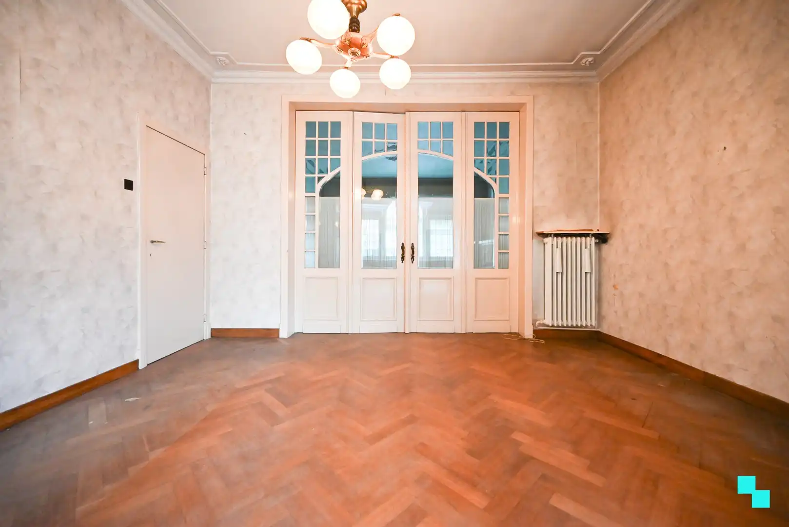 Zeer ruime & authentieke woning in Izegem foto 7