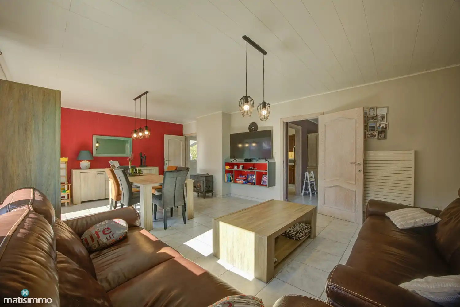 RUIME WONING MET 4 SLAAPKAMERS GELEGEN OP EEN RUSTIGE DOCH CENTRALE LOCATIE TE GENK foto 5