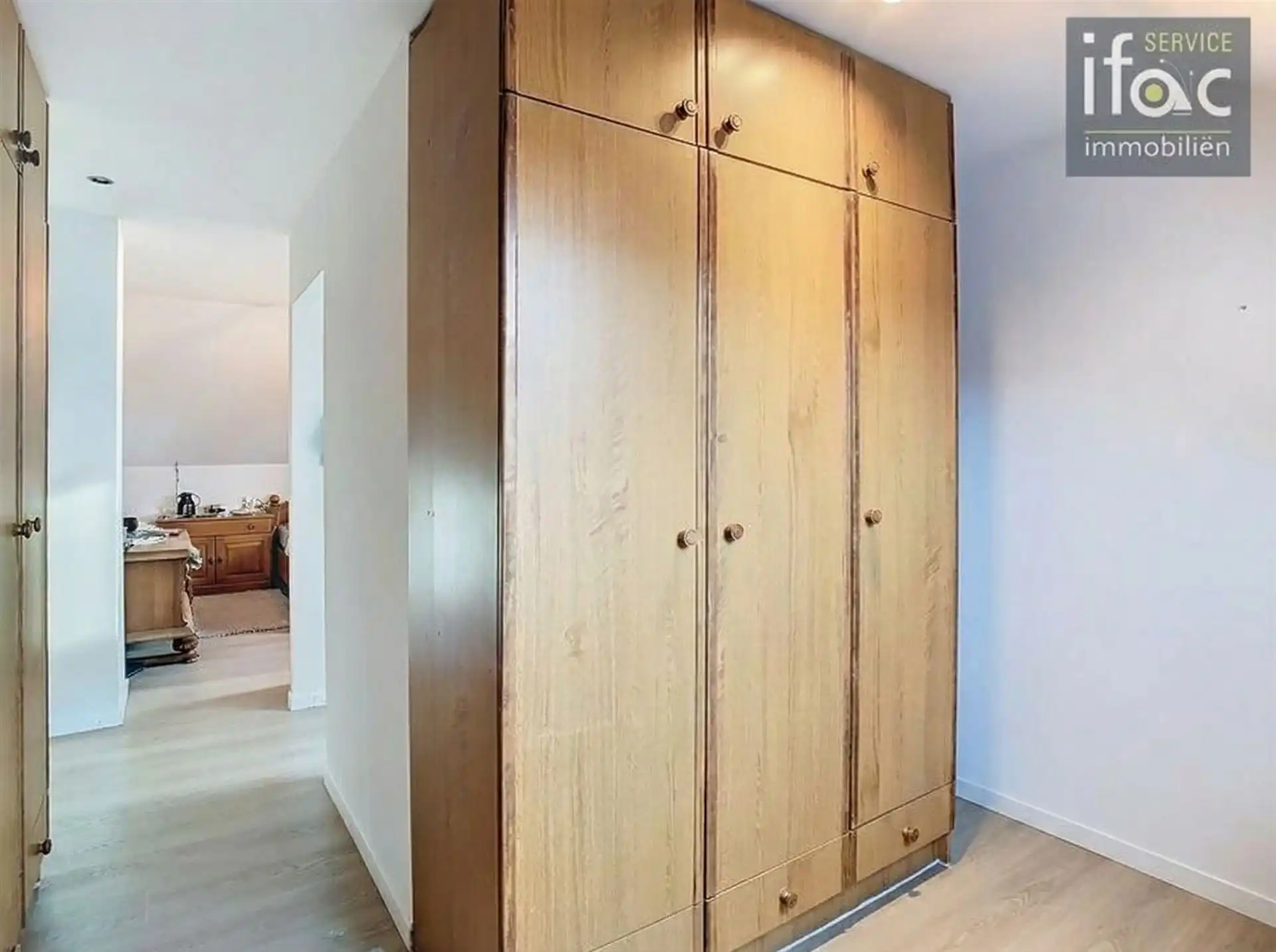 Huis met 4 slpks, 2 badk., tuin en garage foto 20