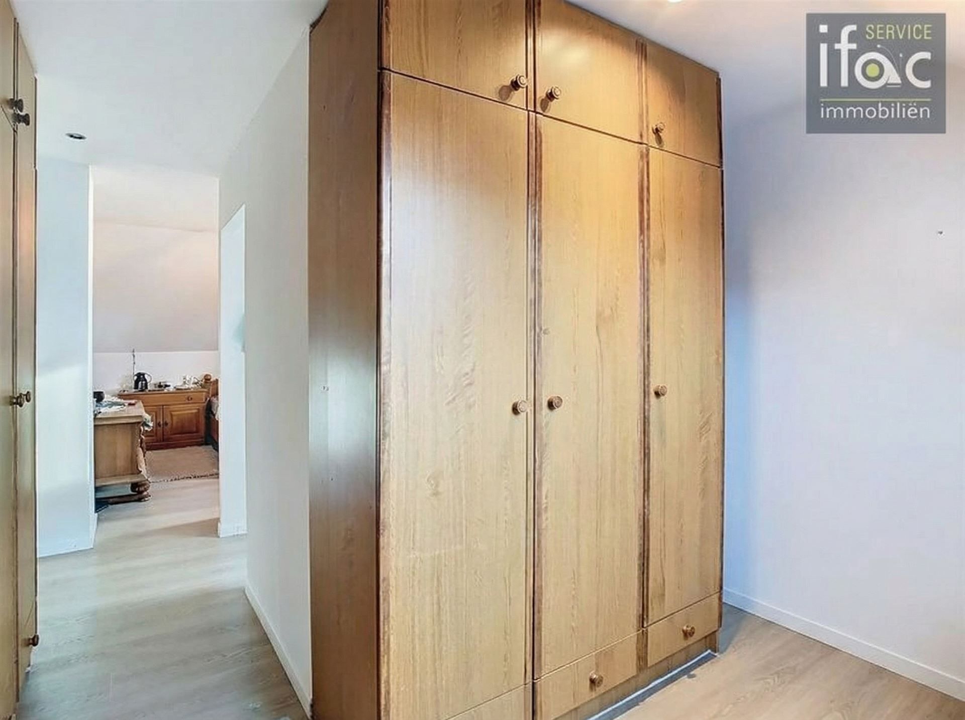 Huis met 4 slpks, 2 badk., tuin en garage foto 20