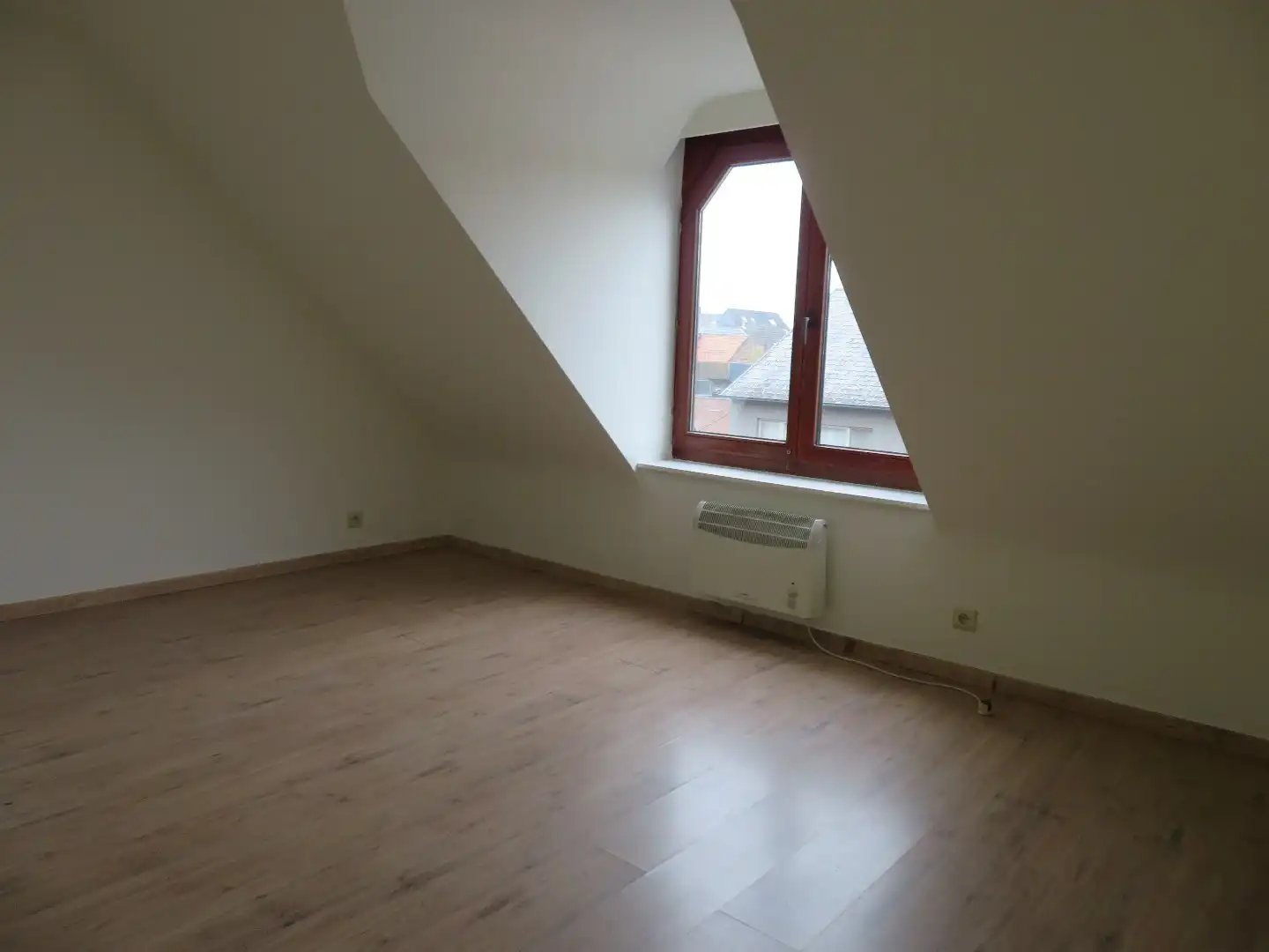 Knus appartement in dorpskern van Neeroeteren met autostandplaats! foto 5