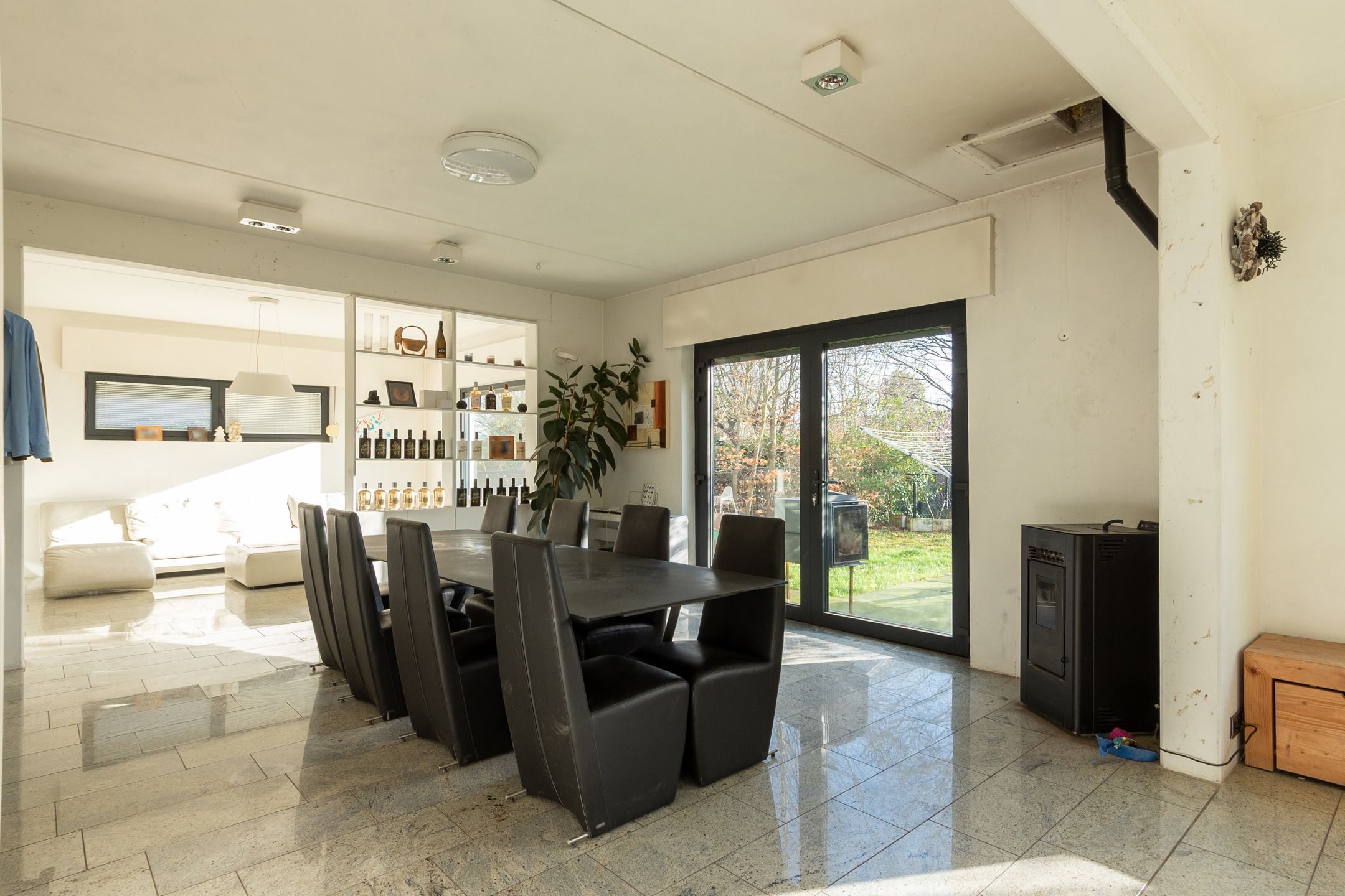 Ruime en energiezuinige villa in doodlopende straat foto 6