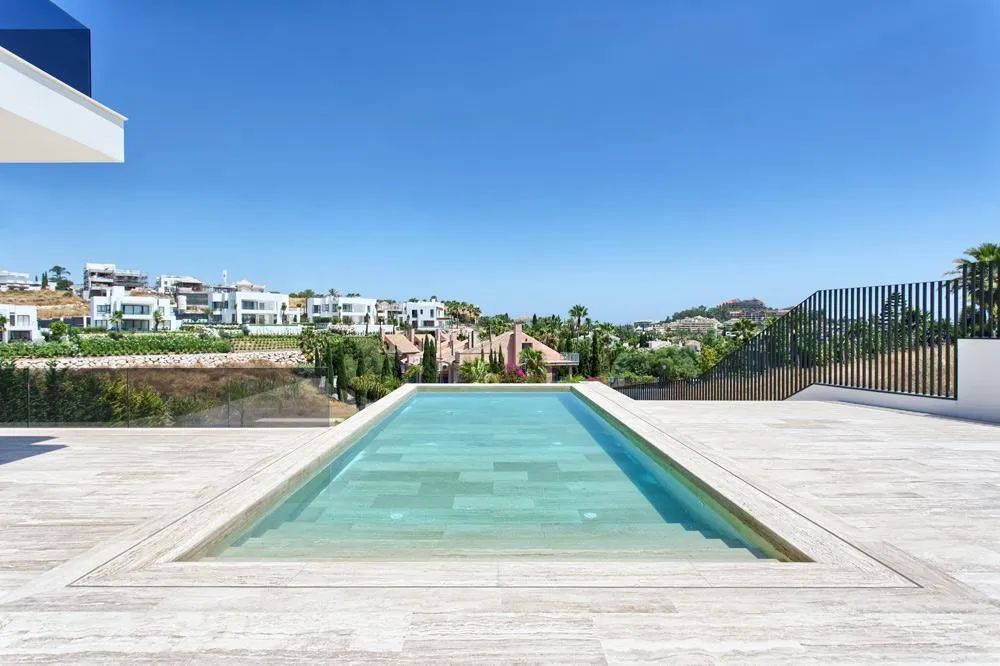 Moderne villa van topkwaliteit in de golfvallei van Nueva Andalucía foto 8