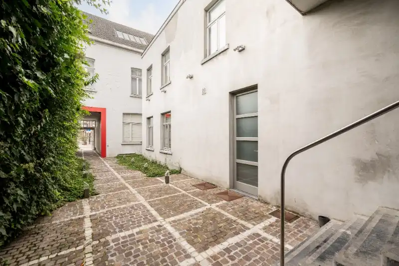 Karaktervol pand met woon- en werkfunctie in centrum Roeselare foto 22