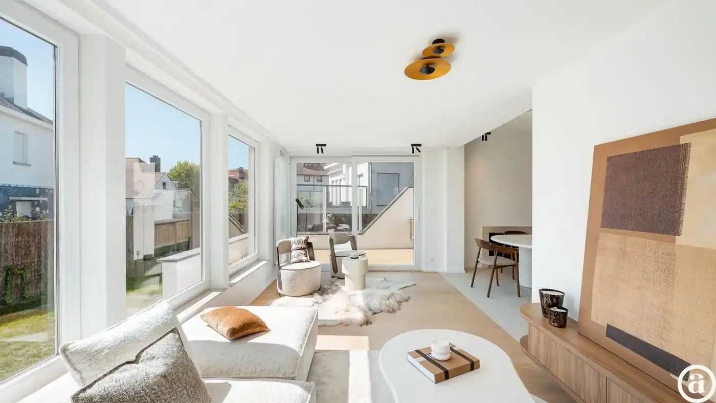 Exclusief gerenoveerde villa op een absolute toplocatie foto 10