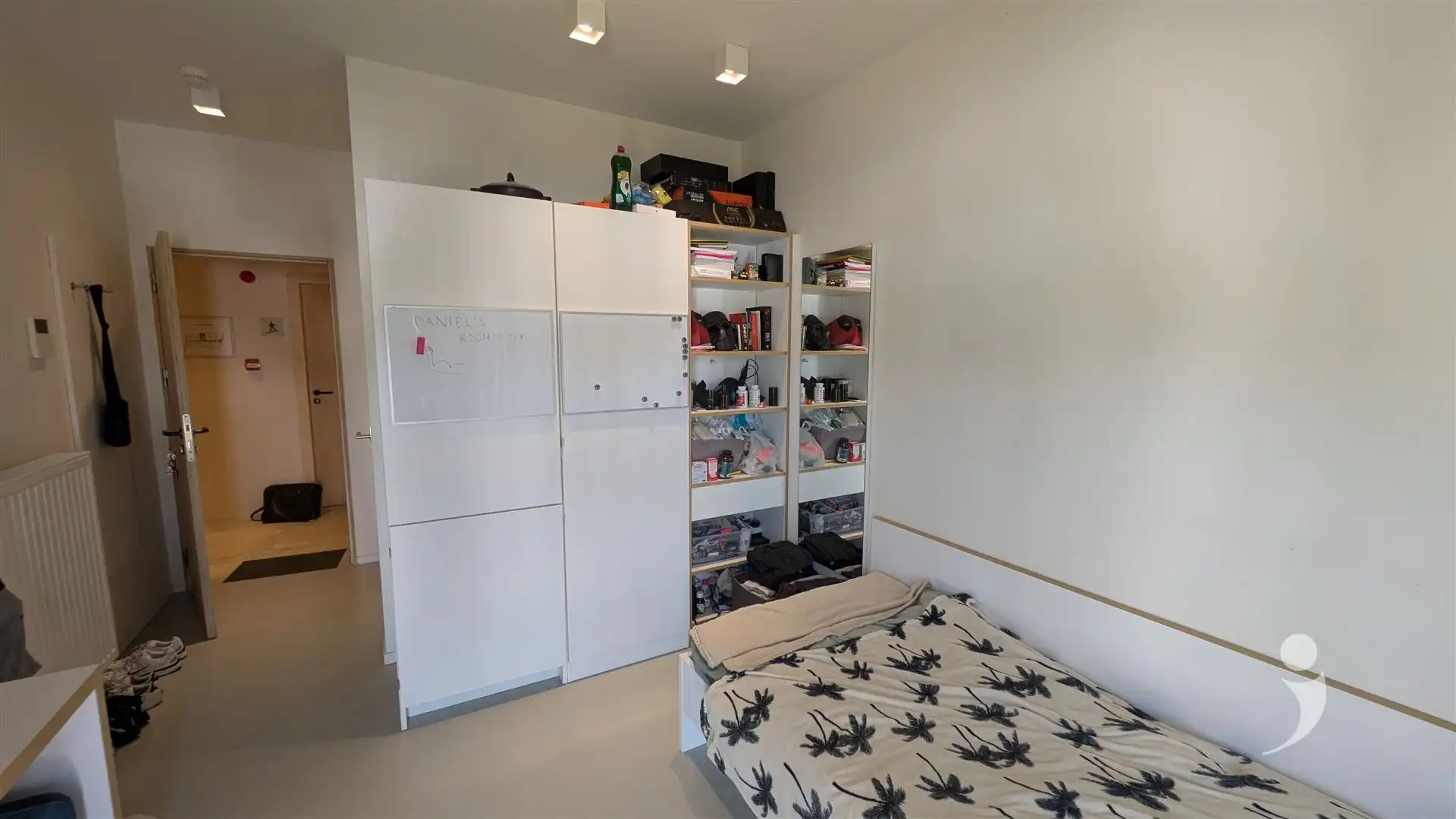 Archive 02.04 foto {{pictureIndex}}