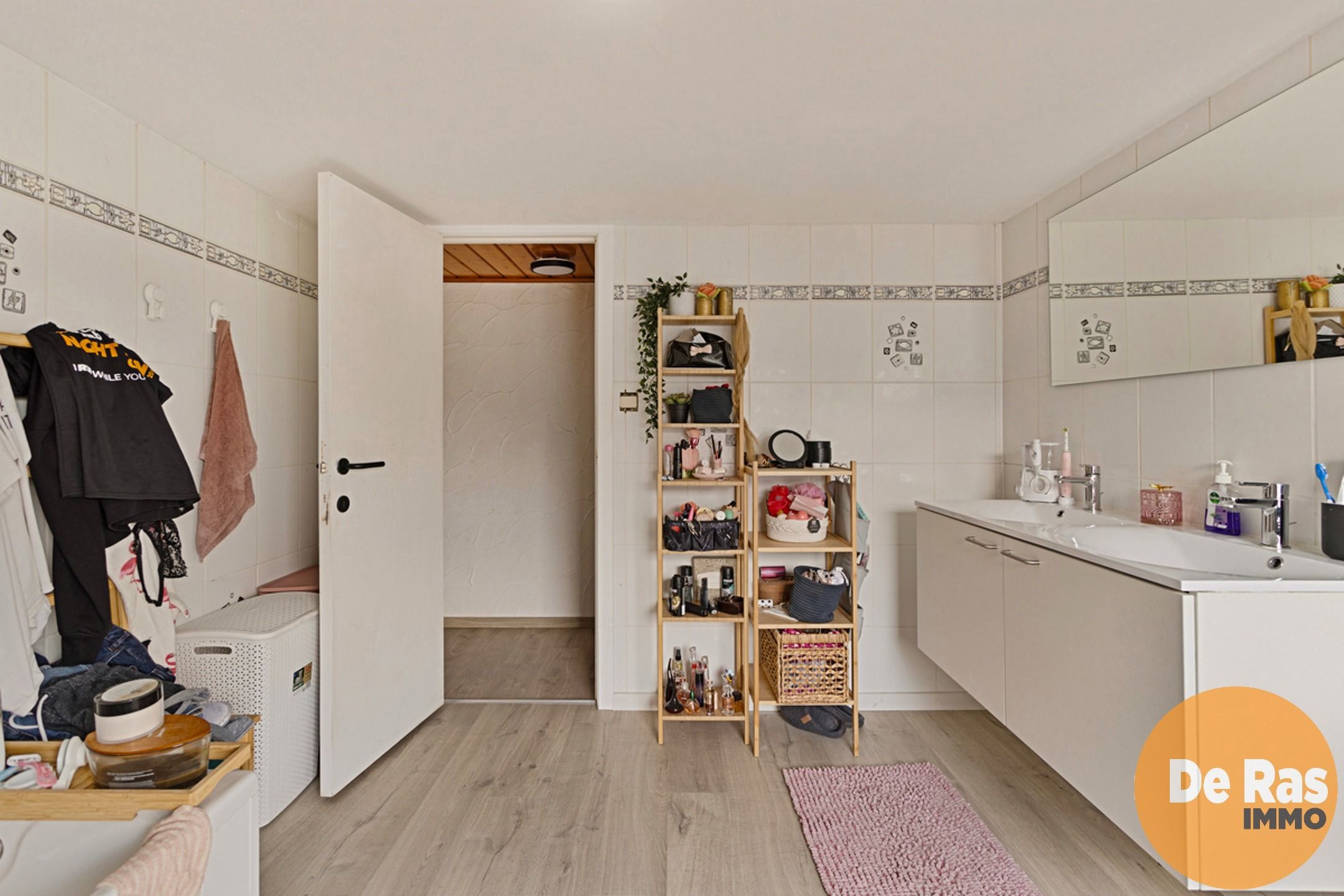 MASSEMEN - Landelijke woning met magazijn/ paardenstal foto 13