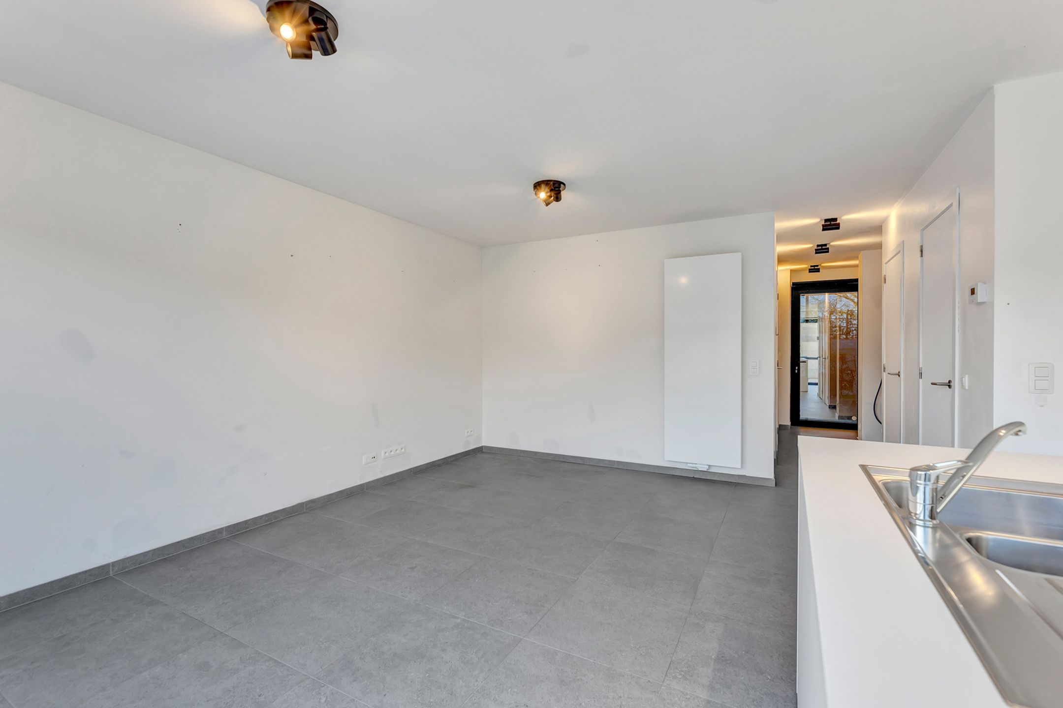 Nieuwbouwwoning met garage op rustige ligging foto 6
