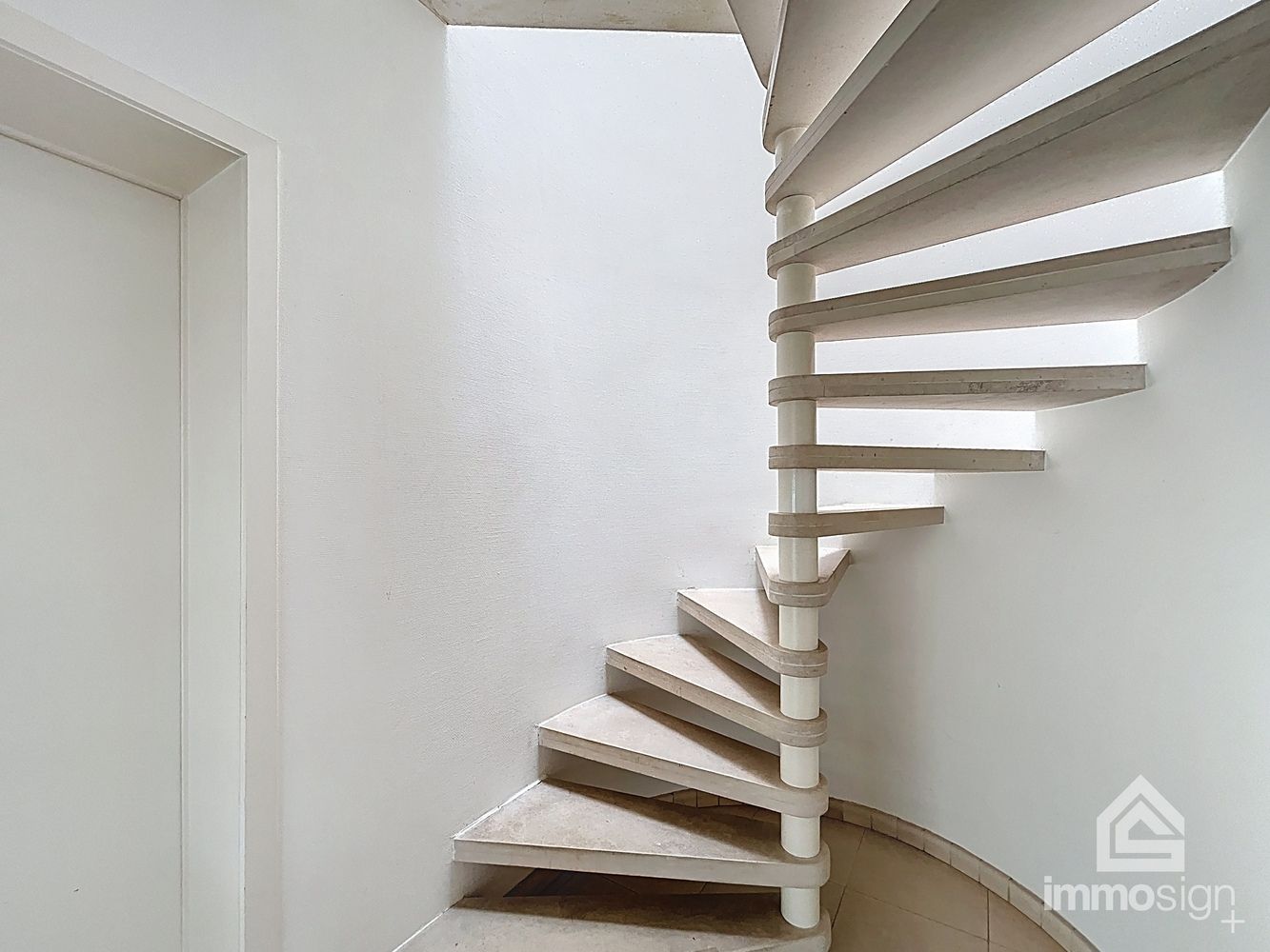 Villa-appartement centrum-Bilzen, met maar liefst 204 m² bewoonbare oppervlakte en terras van 58 m²! foto 25