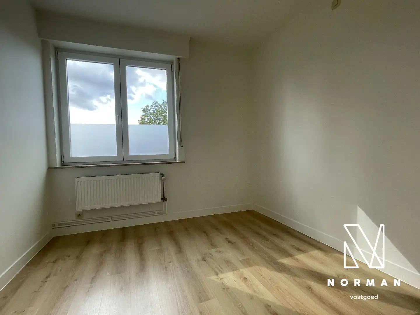 Instapklare, stijlvol gerenoveerde woning nabij het centrum van Kuurne foto 10