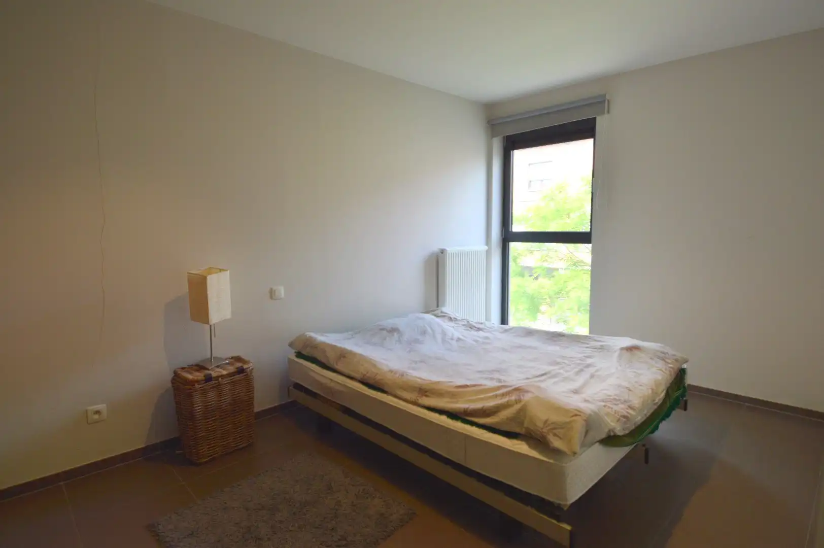 Recent 2 slaapkamer bemeubeld appartement in Kortrijk met garage foto 6