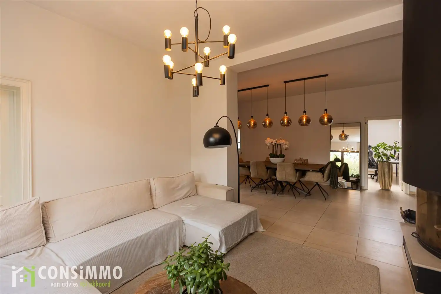 Karaktervolle en energiezuinige gezinswoning met zonnige tuin in Genk foto 7