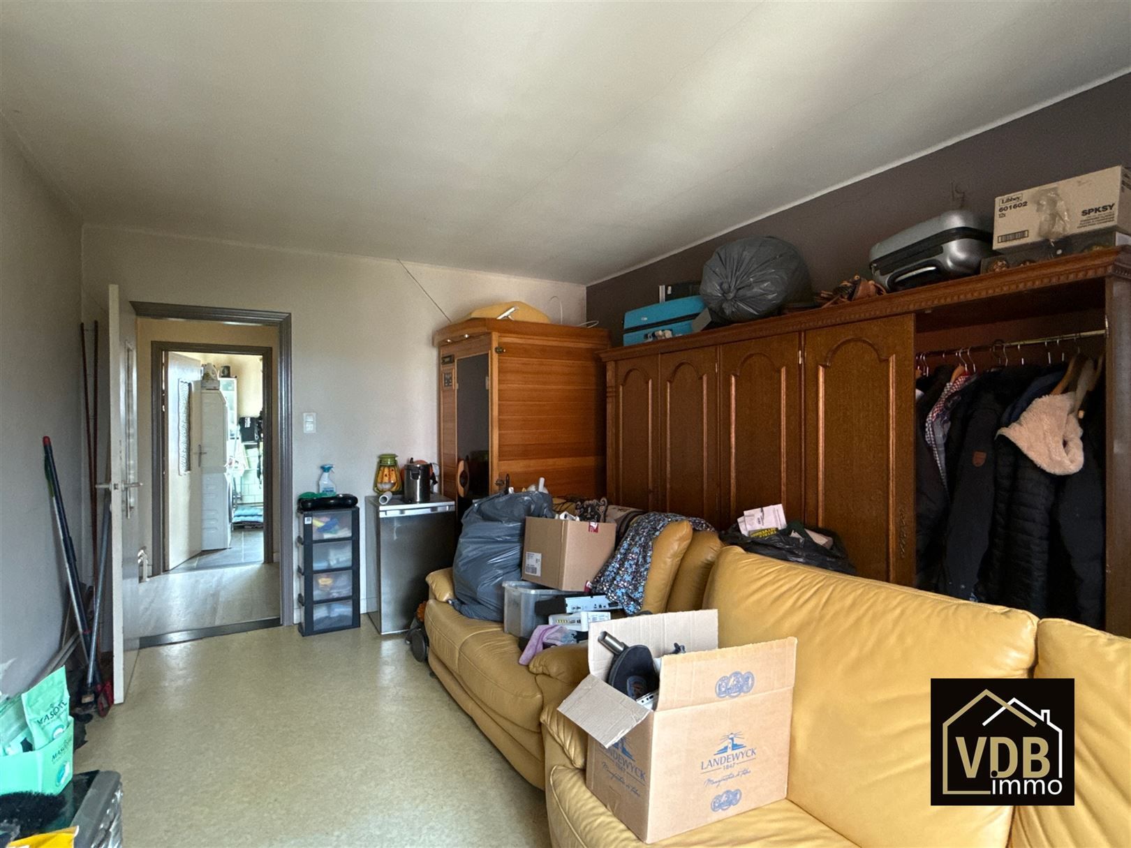 HANDELSHUIS MET WOONST foto 43