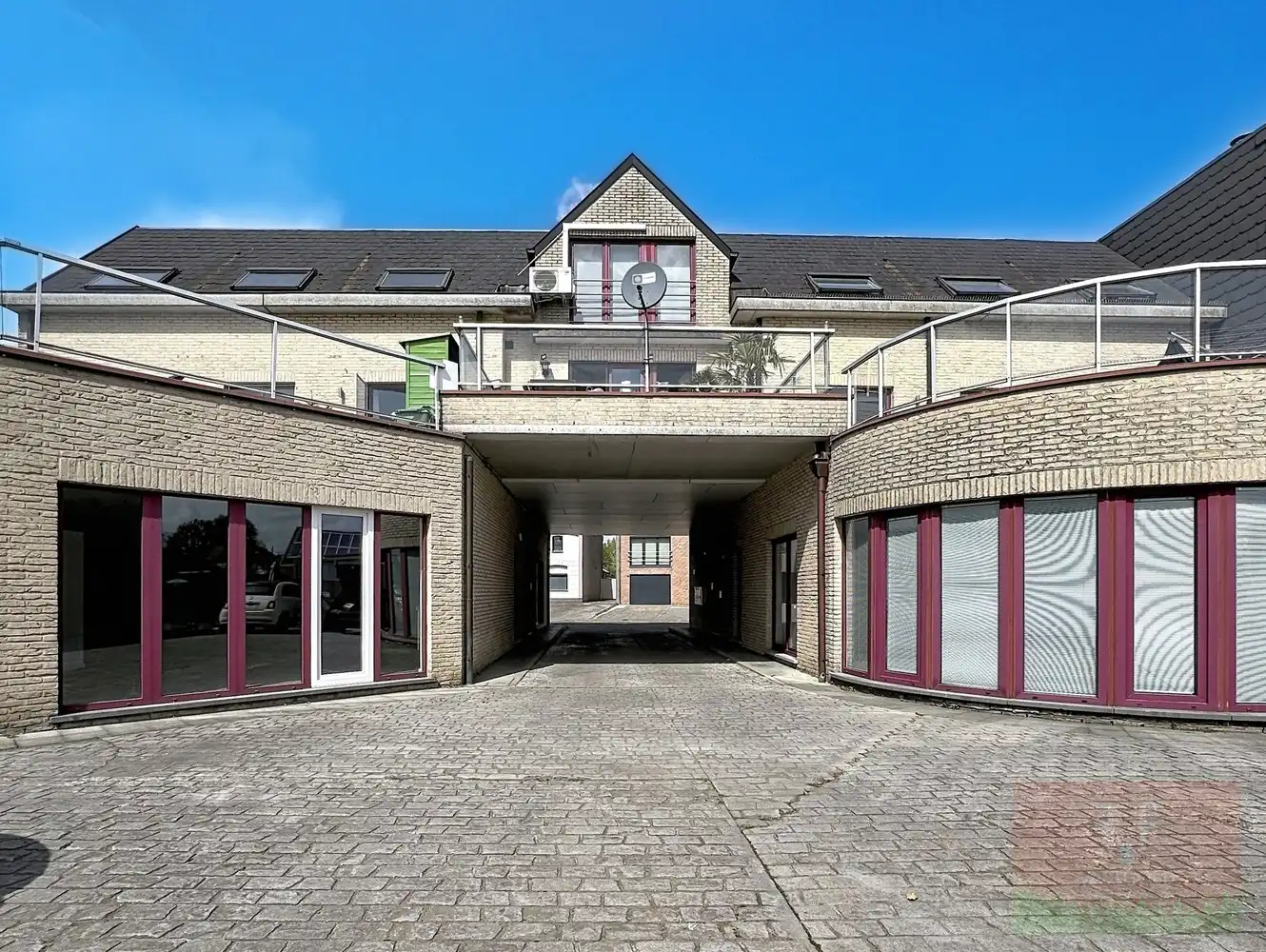 Instapklaar appartement met 2 kamers en terras te Sint-Lievens-Houtem foto 17