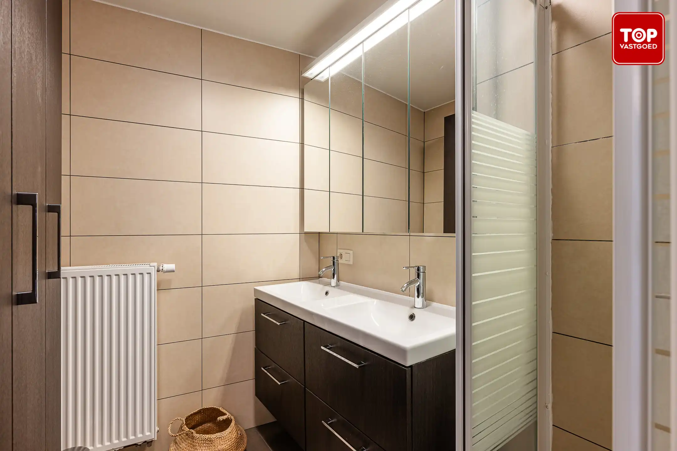 Instapklaar appartement in centrum Waarschoot foto 8