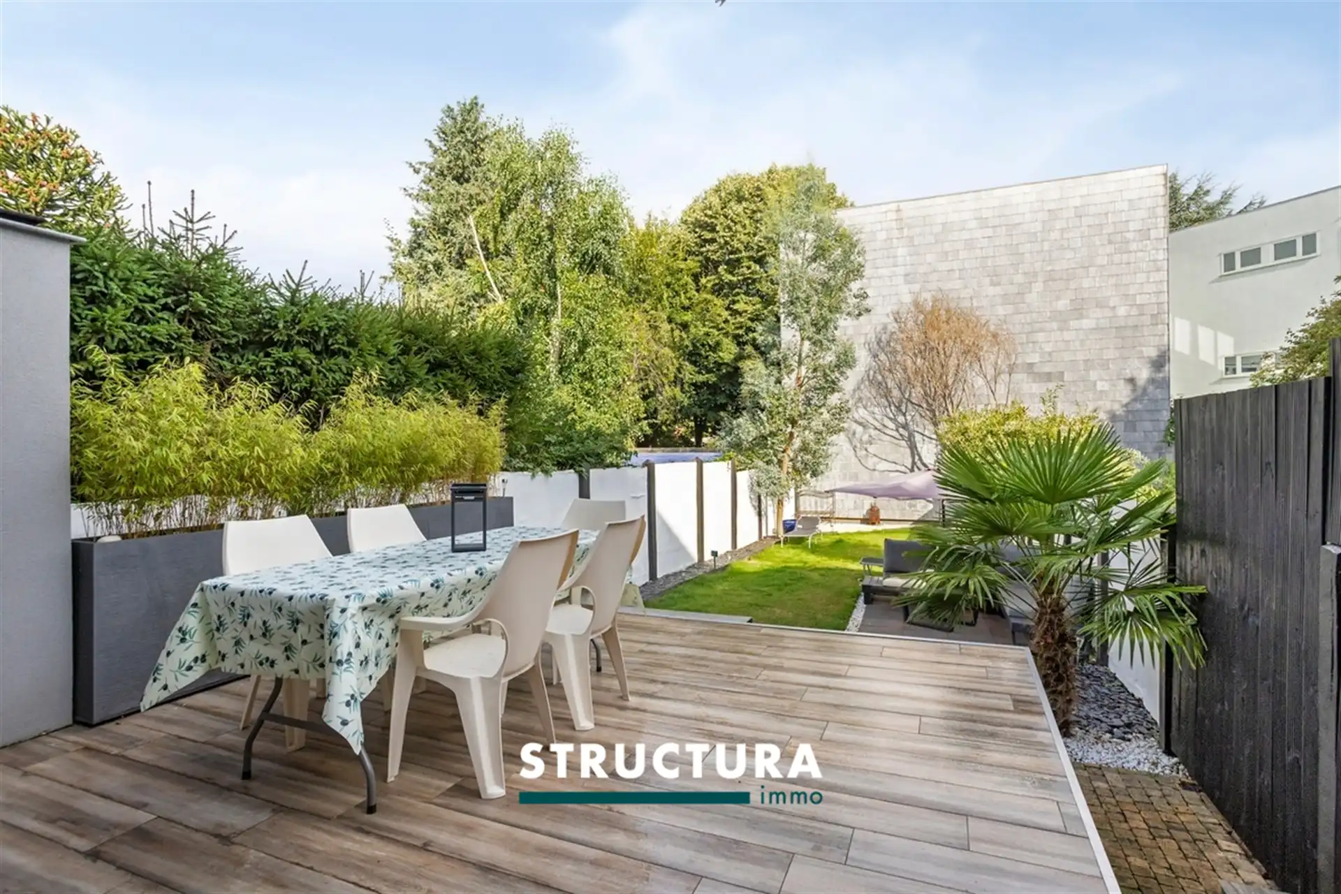Ruime instapklare gezinswoning met tuin foto 9