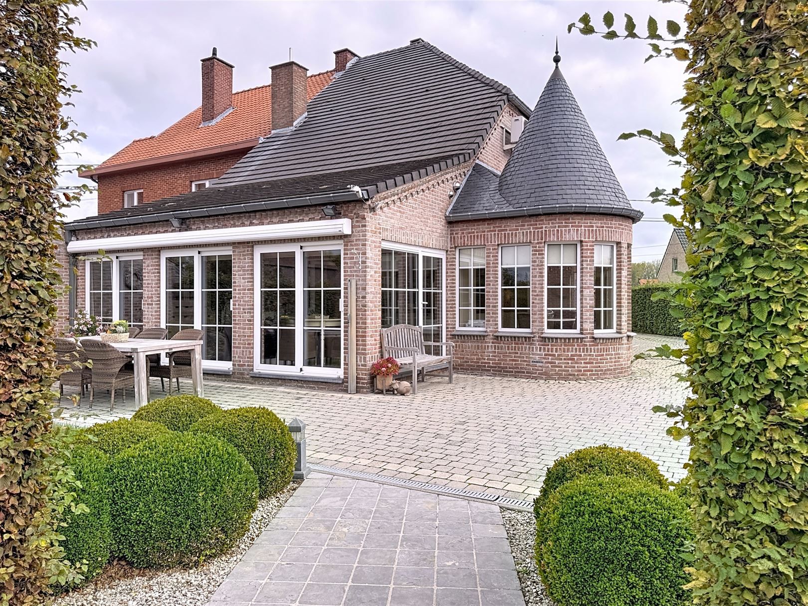 Instapklare woning, 2 slpks + inrichtb. zolder, tuin, 10a 85ca foto 35