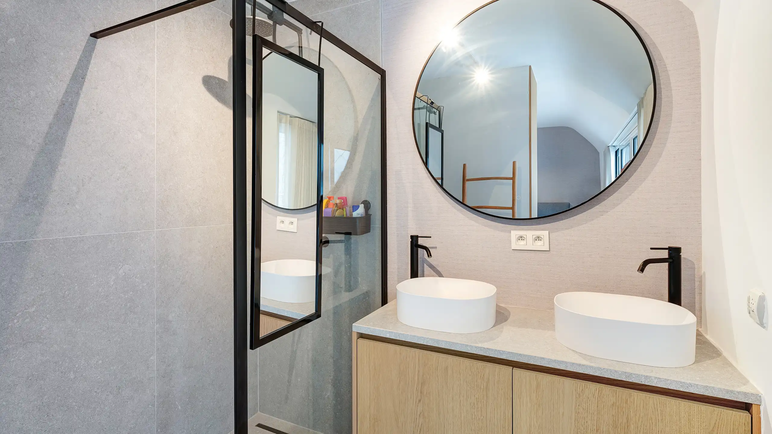 Instapklaar duplexappartement met 3 slaapkamers en terrassen. foto 13