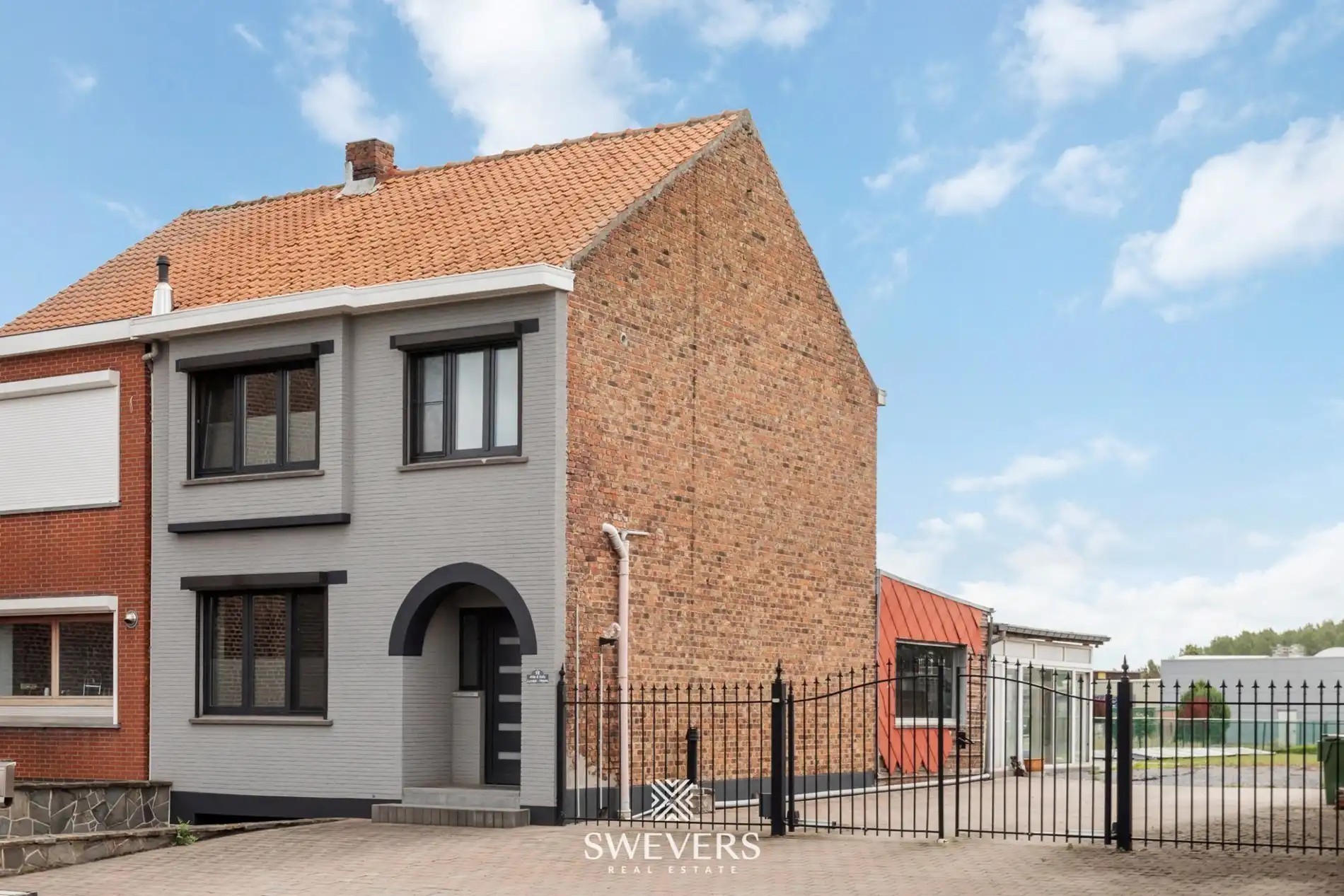 Ideale gezinswoning, instapklaar met ruime tuin en bouwgrond foto 28