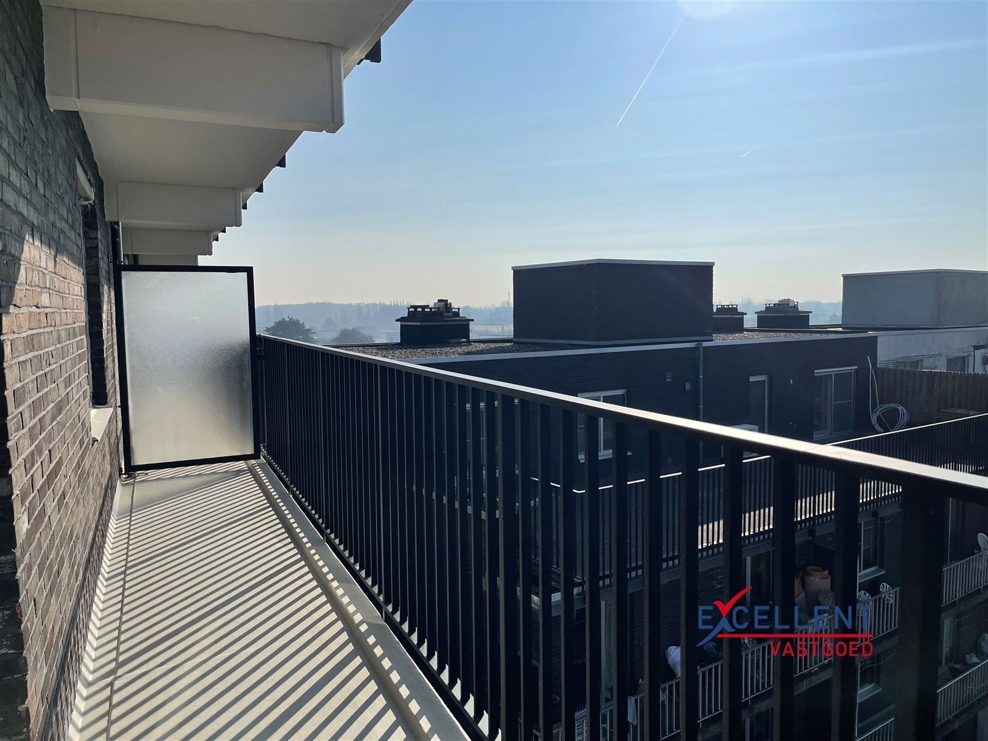 Centraal gelegen appartement met 2 slaapkamers in Deinze te huur foto 7
