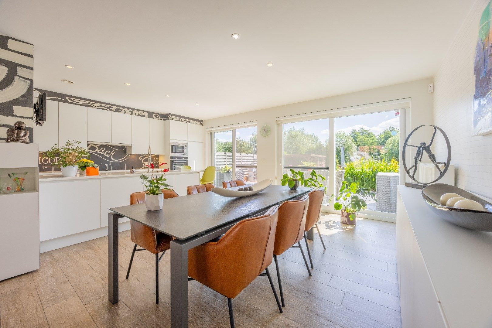 RUIME, KLASSEVOLLE EN ENERGIEZUINIGE WONING  foto 5