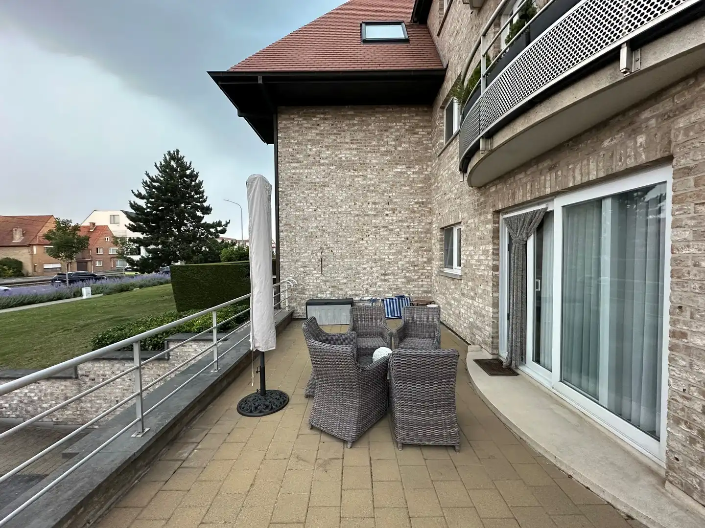 Instapklaar appartement met groot zonneterras nabij de havengeul. foto 2
