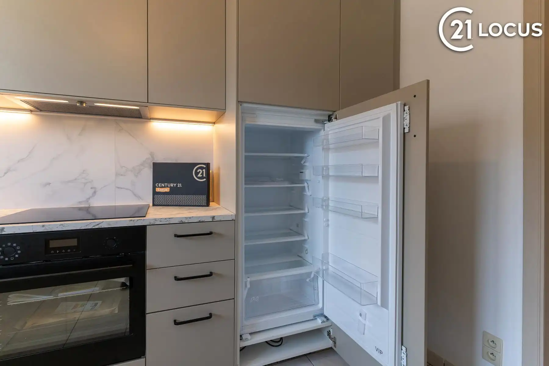 Ruim instapklaar appartement met garage in Burcht foto 6